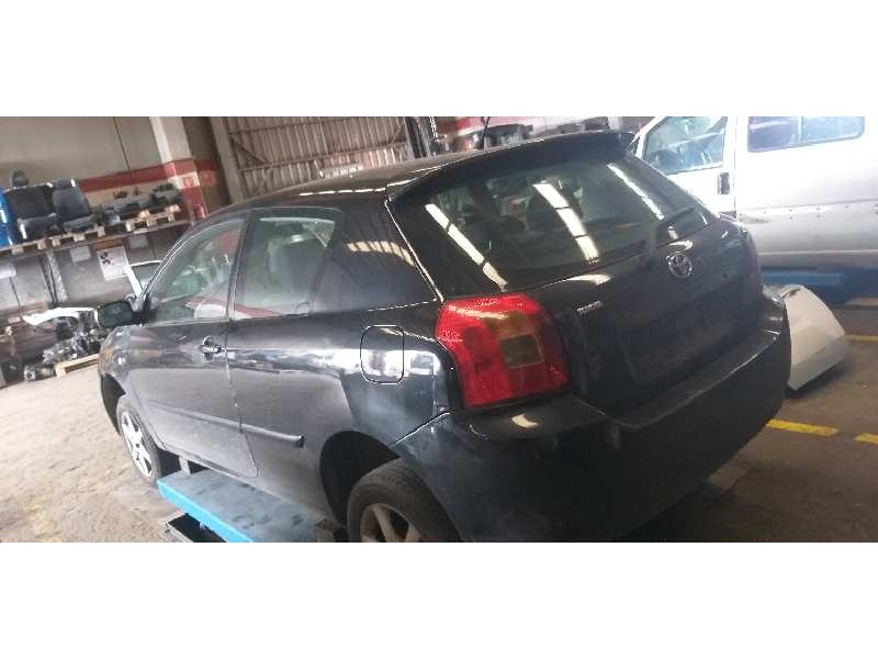 toyota corolla (e12) del año 2004