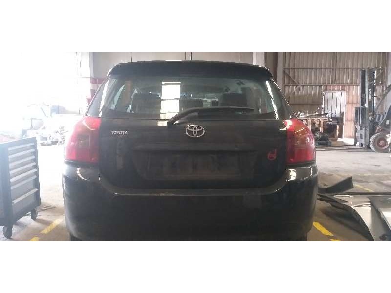 toyota corolla (e12) del año 2004