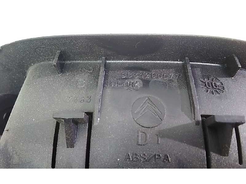 Recambio de aireador derecho para citroen xsara picasso 2.0 hdi referencia OEM IAM 9631280077  
