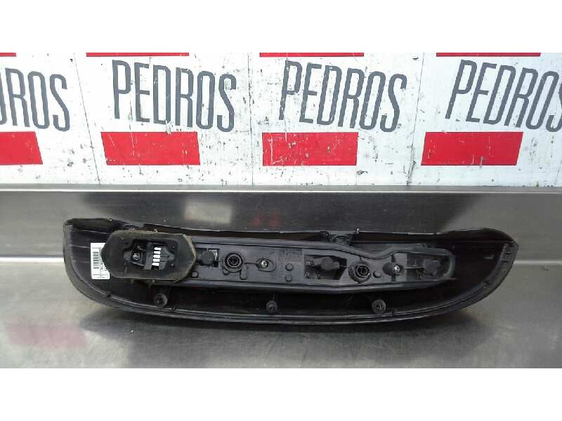 Recambio de piloto trasero izquierdo para opel corsa c sport referencia OEM IAM   