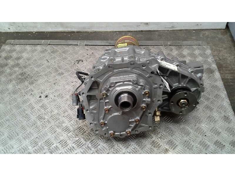 Recambio de caja transfer para nissan terrano (wd21) 2.7 turbodiesel referencia OEM IAM 33100G2305  33100G2305