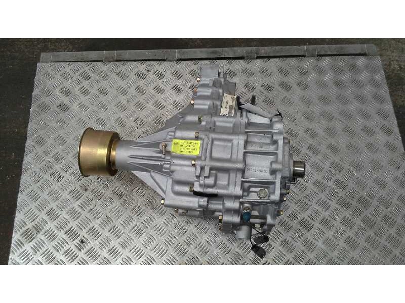 Recambio de caja transfer para nissan terrano (wd21) 2.7 turbodiesel referencia OEM IAM 33100G2312  33100G2312