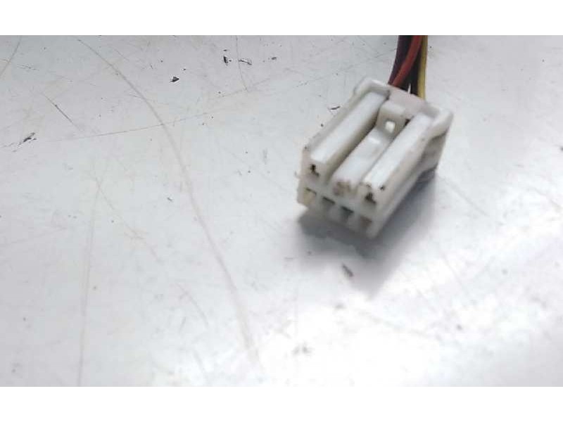 Recambio de retrovisor izquierdo para volvo v40 familiar 1.9 d referencia OEM IAM 30623537  