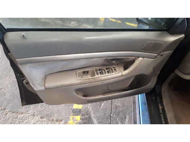 volvo s80 berlina del año 2002