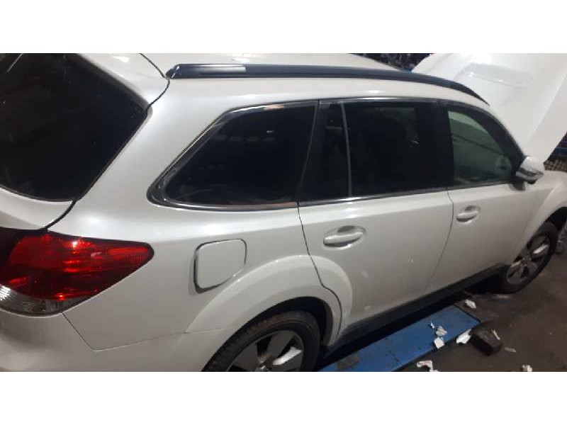 subaru legacy kombi/outback b14 del año 2010