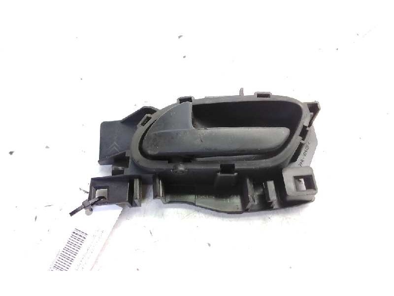 Recambio de maneta interior delantera izquierda para peugeot partner kasten confort l1 referencia OEM IAM 303966  