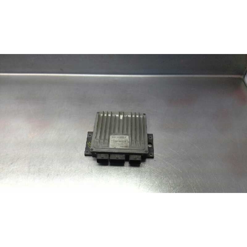 Recambio de centralita motor uce para renault megane ii berlina 3p confort dynamique referencia OEM IAM 82000334419 257 