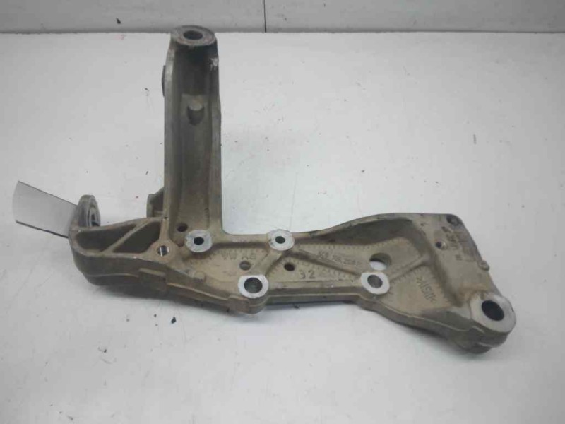 Recambio de soporte subchasis para audi a3 (8p) 1.6 ambiente referencia OEM IAM 1K0199296E IZQUIERDO 