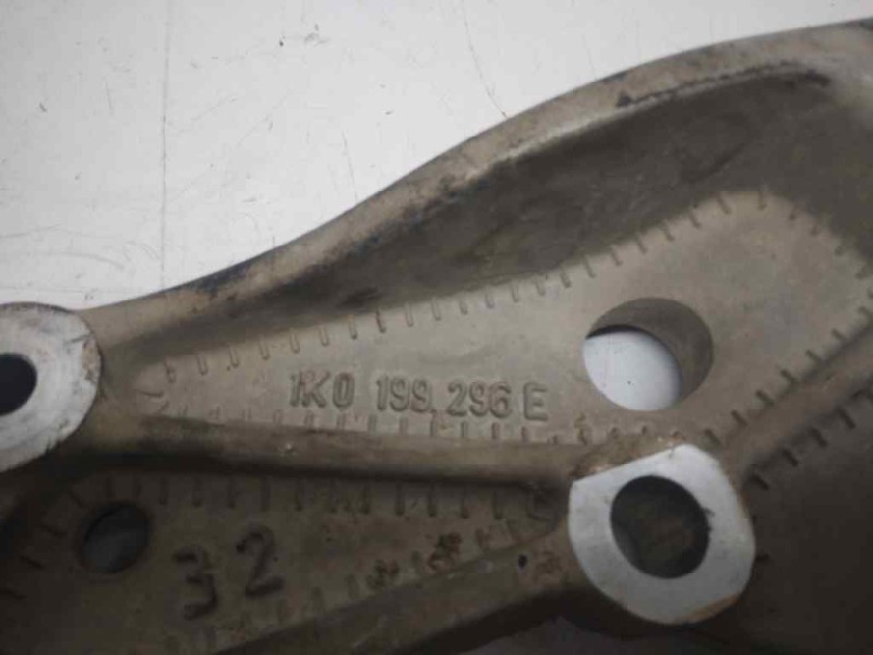 Recambio de soporte subchasis para audi a3 (8p) 1.6 ambiente referencia OEM IAM 1K0199296E IZQUIERDO 