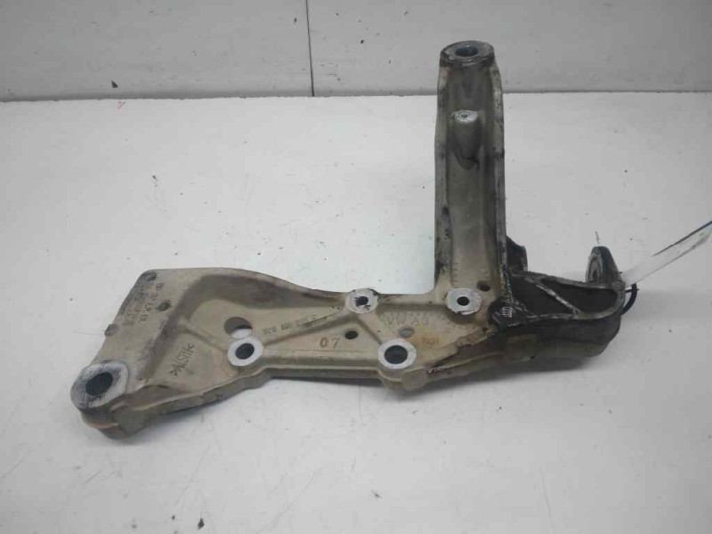 Recambio de soporte subchasis para audi a3 (8p) 1.6 ambiente referencia OEM IAM 1K0199295E DERECHO 