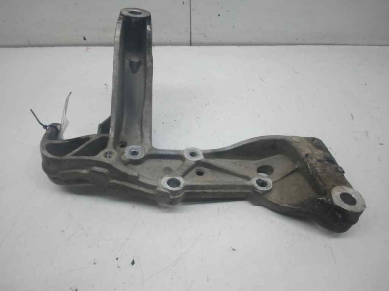 Recambio de soporte subchasis para skoda octavia berlina (1z3) active referencia OEM IAM 1K0199296F DERECHO 