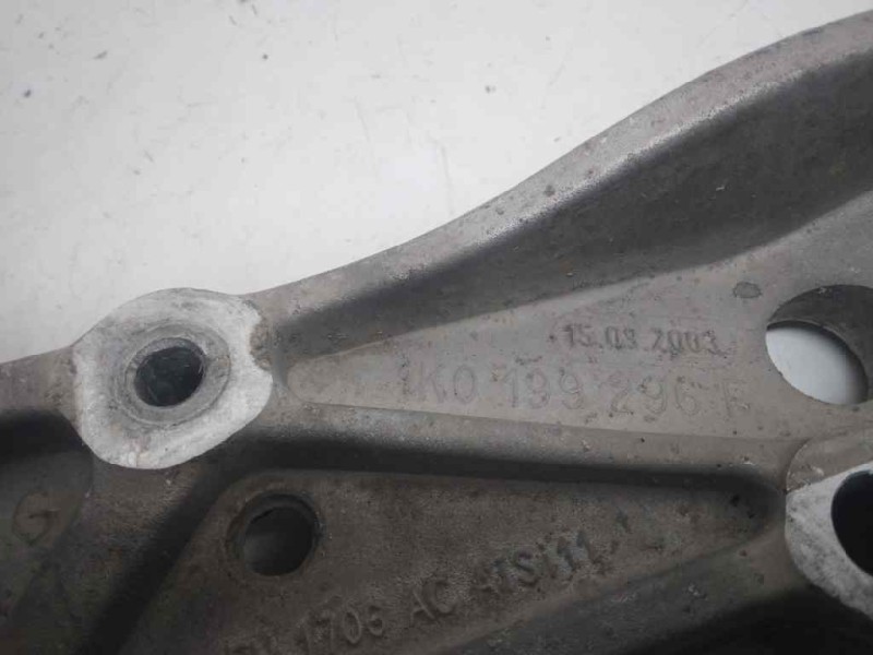 Recambio de soporte subchasis para skoda octavia berlina (1z3) active referencia OEM IAM 1K0199296F DERECHO 