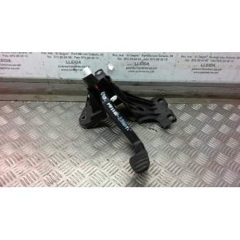 PEDAL EMBRAGUE 
