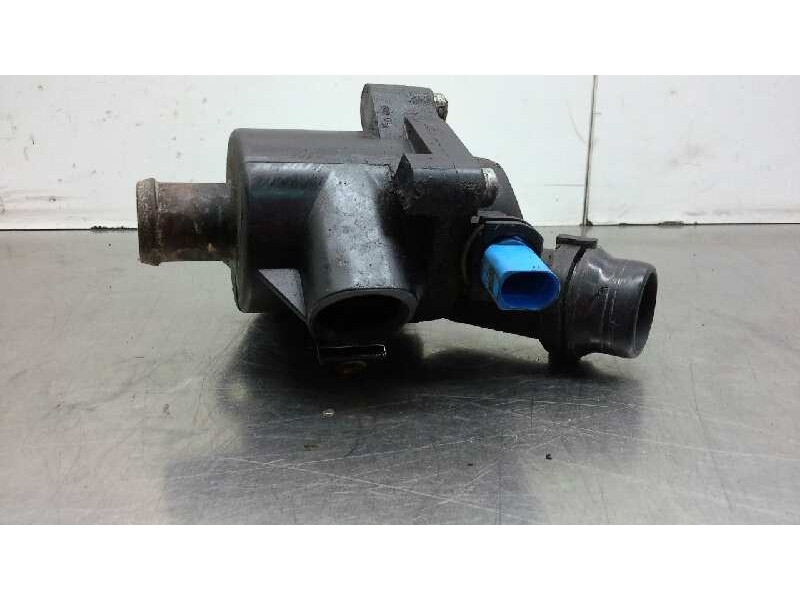 Recambio de caja termostato para audi a4 berlina (8e) 2.0 referencia OEM IAM   