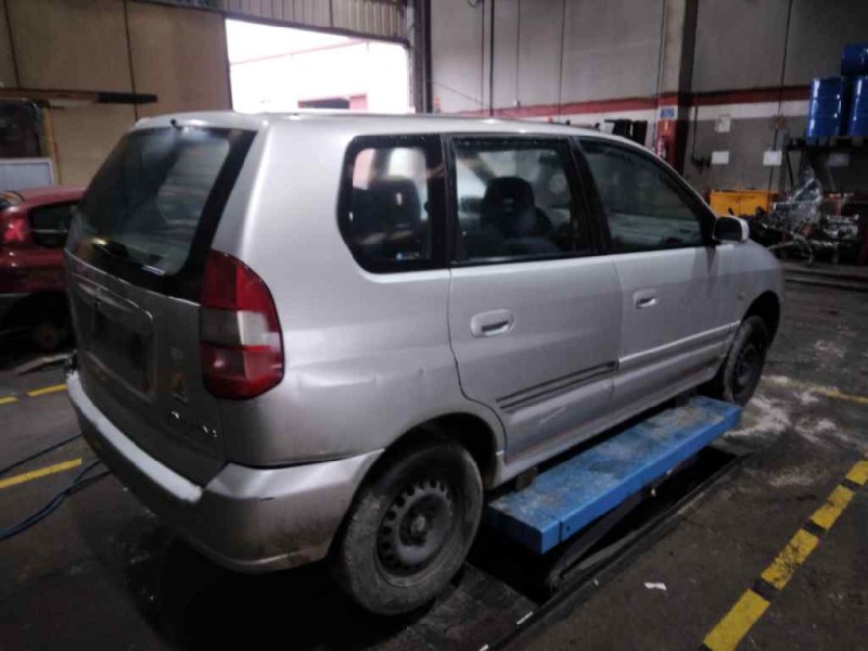 mitsubishi space star (dg0) del año 2001