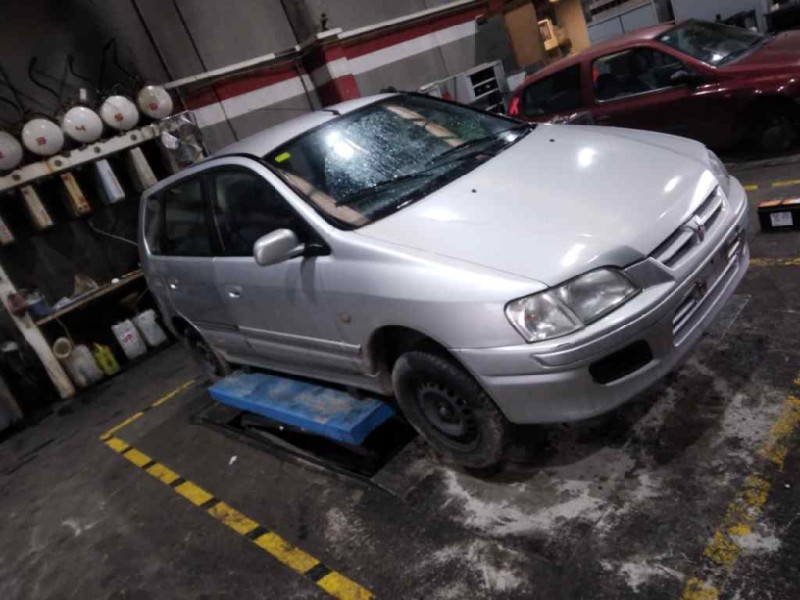 mitsubishi space star (dg0) del año 2001