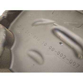 Recambio de tapa motor para mercedes-benz gla (h247) gla 200 (247.787) referencia OEM IAM A2820101000  