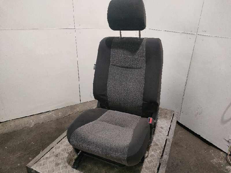 Recambio de asiento delantero derecho para toyota land cruiser (j12) referencia OEM IAM   