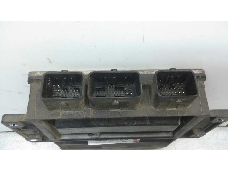 Recambio de centralita motor uce para renault megane ii classic berlina confort authentique referencia OEM IAM 8200334419 223 