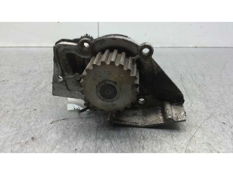 Recambio de bomba agua para citroen berlingo 2.0 hdi multispace referencia OEM IAM   
