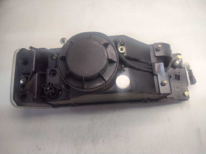 Recambio de faro derecho para iveco eurocargo referencia OEM IAM 7R0145445  