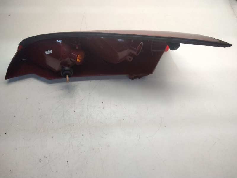 Recambio de piloto trasero derecho para ford focus berlina (cap) referencia OEM IAM   