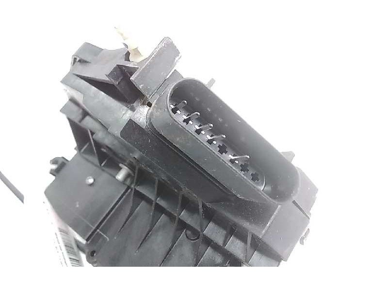 Recambio de cerradura puerta trasera derecha para ford ranger (tke) doppelkabine 4x4 wildtrak referencia OEM IAM CM5AA26412BA  