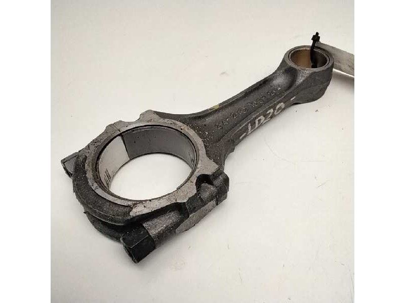 Recambio de biela para nissan serena (c23m) referencia OEM IAM 2421C52  