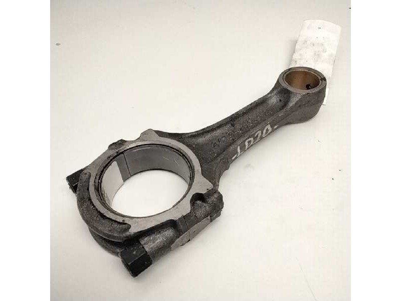 Recambio de biela para nissan serena (c23m) referencia OEM IAM 2421C52  