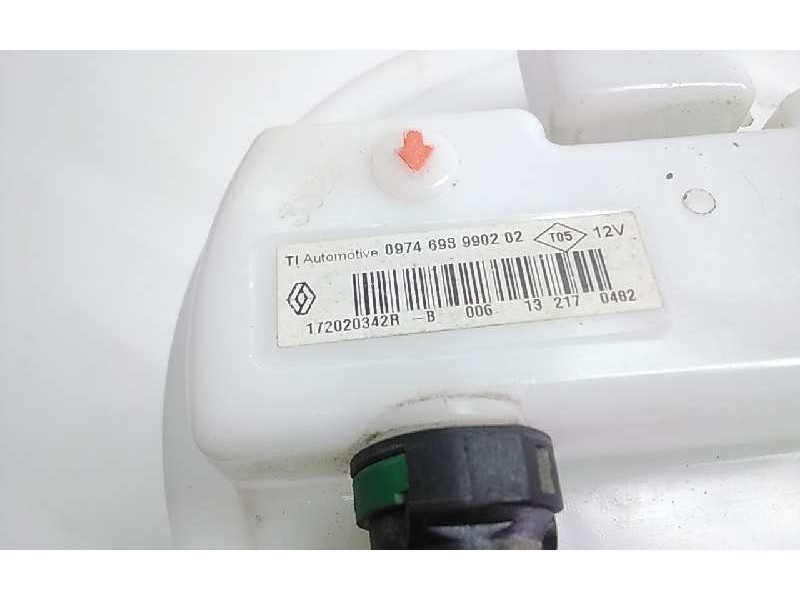 Recambio de aforador para renault captur dynamique referencia OEM IAM 172020342R  