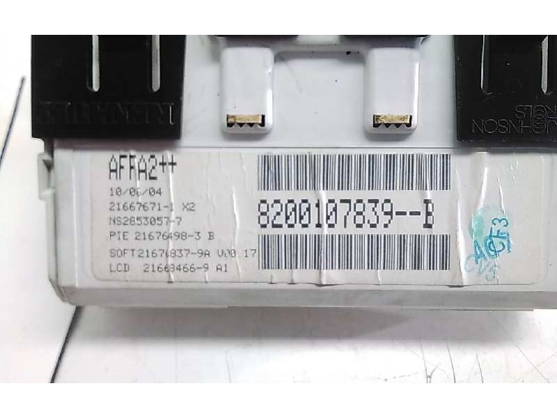 Recambio de pantalla multifuncion para renault megane ii berlina 5p expression referencia OEM IAM 8200107839B  