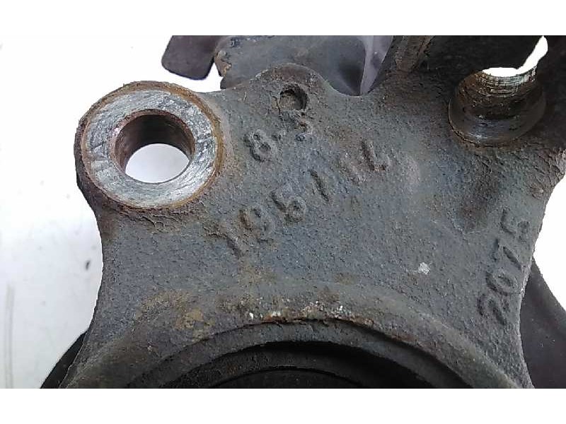 Recambio de mangueta delantera izquierda para opel corsa d color edition referencia OEM IAM 195114  