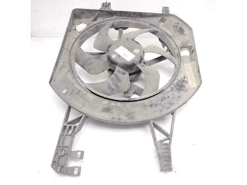 Recambio de electroventilador para renault trafic (desde 5.89) referencia OEM IAM   109339