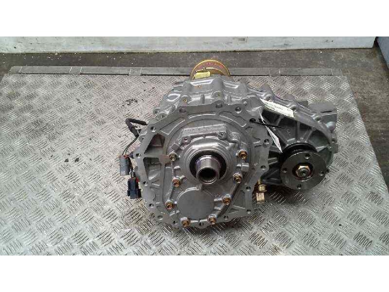 Recambio de caja transfer para nissan terrano (wd21) 2.7 turbodiesel referencia OEM IAM 33100G2305  33100G2305