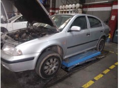 skoda octavia berlina (1u2) del año 2000 2