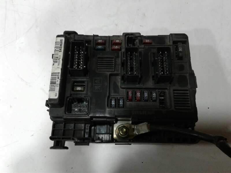 Recambio de caja fusibles para peugeot partner caja/chasis (5_, g_) 1.9 d referencia OEM IAM T118470002  