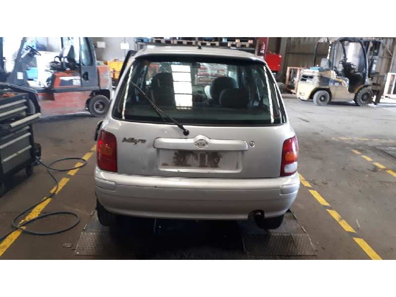 nissan micra (k11) del año 2000