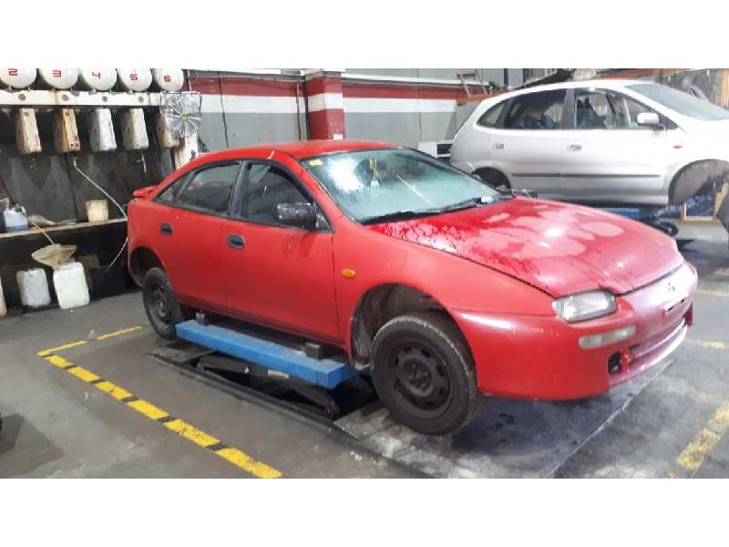 mazda 323 berlina f/s (bj) del año 1997