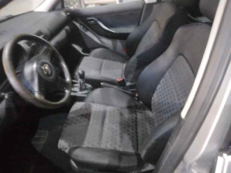 seat leon (1m1) del año 2000