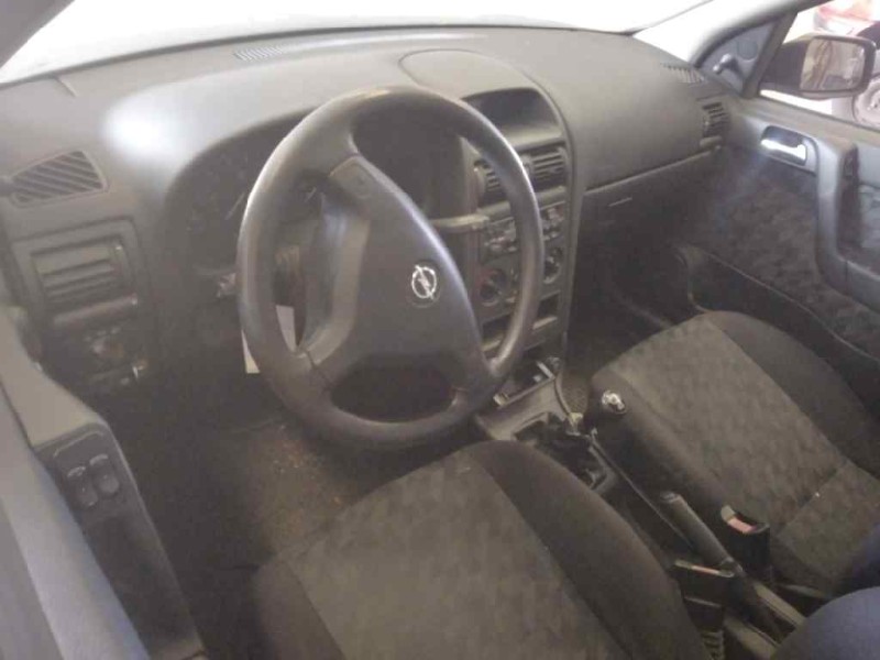opel astra g berlina del año 1999