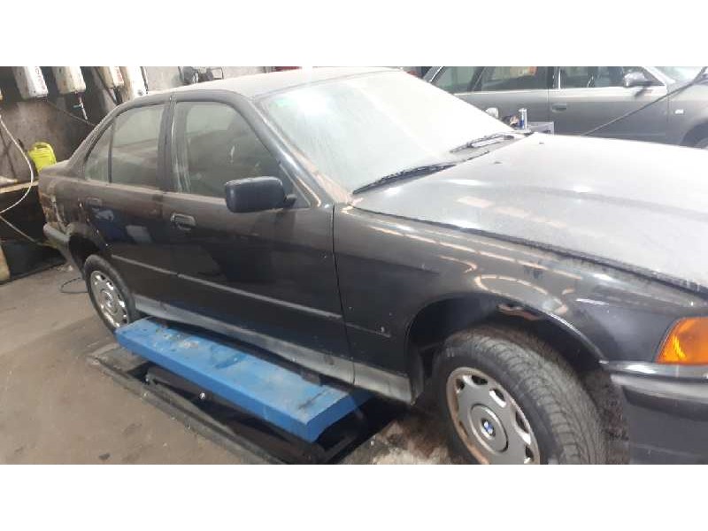 bmw serie 3 berlina (e36) del año 1992