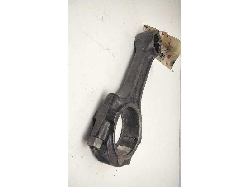 Recambio de biela para hyundai h 1 2.5 diesel referencia OEM IAM J664029  109829