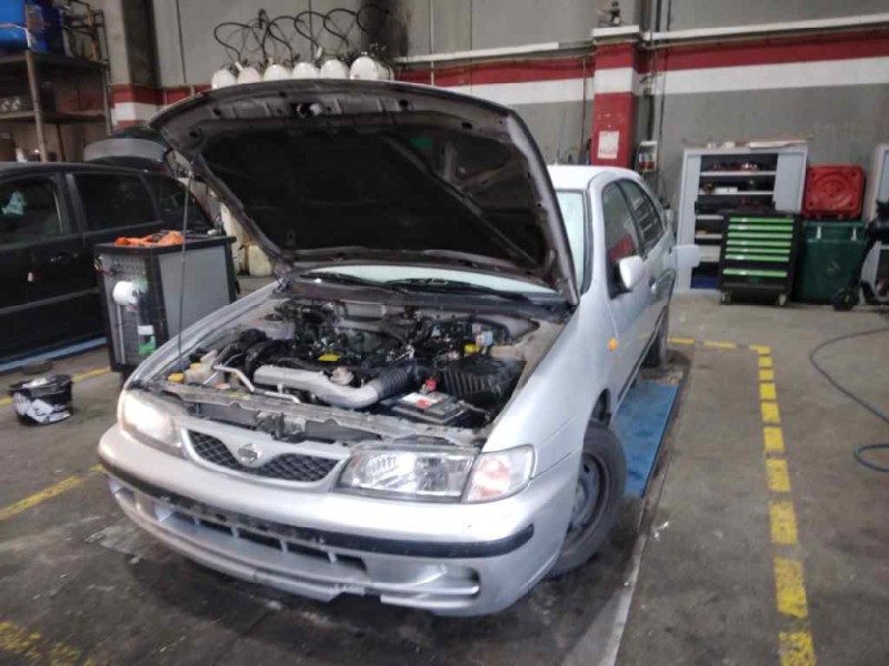 nissan almera (n15) del año 2000