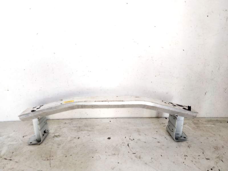 Recambio de refuerzo paragolpes delantero para nissan leaf (ze0) electric referencia OEM IAM 620323NL0A  