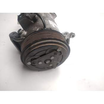 Recambio de compresor aire acondicionado para renault twingo iii 1.0 sce referencia OEM IAM  926001991R--B 