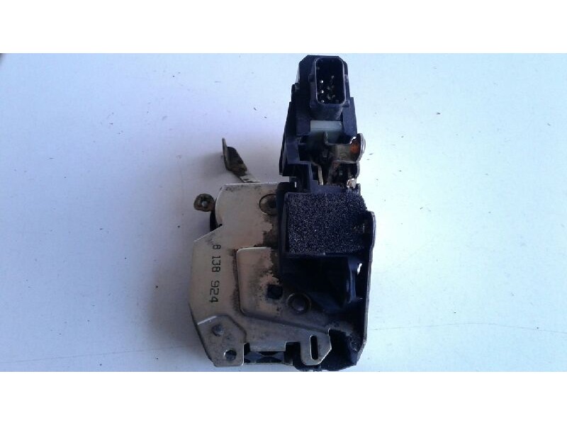Recambio de cerradura puerta delantera derecha para bmw serie 5 berlina (e34) 520i (110kw) referencia OEM IAM   