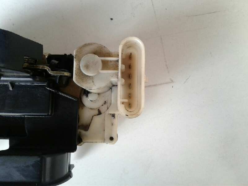 Recambio de cerradura puerta delantera derecha para fiat punto berlina (176) 60 sx referencia OEM IAM   