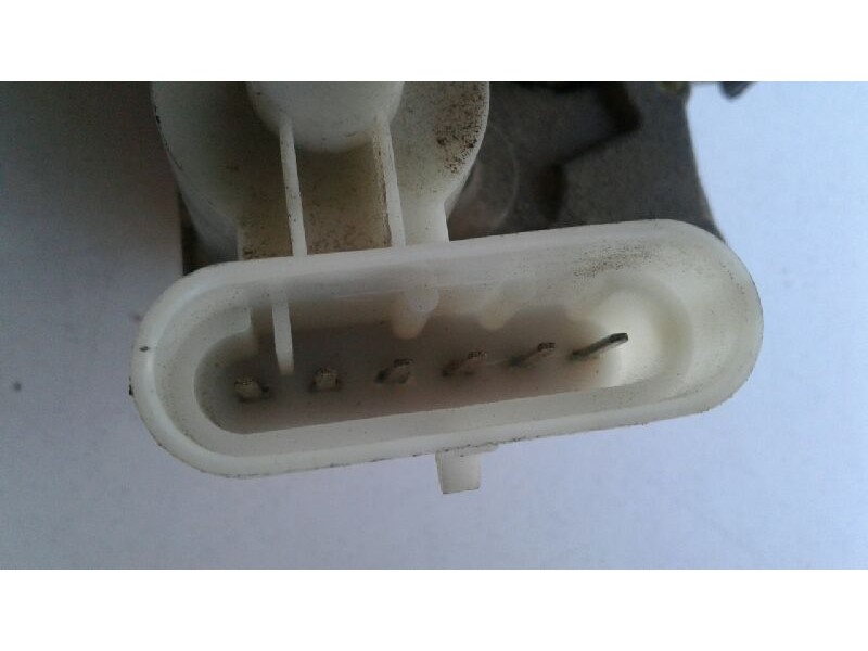 Recambio de cerradura puerta delantera izquierda para fiat punto berlina (176) 60 sx referencia OEM IAM   