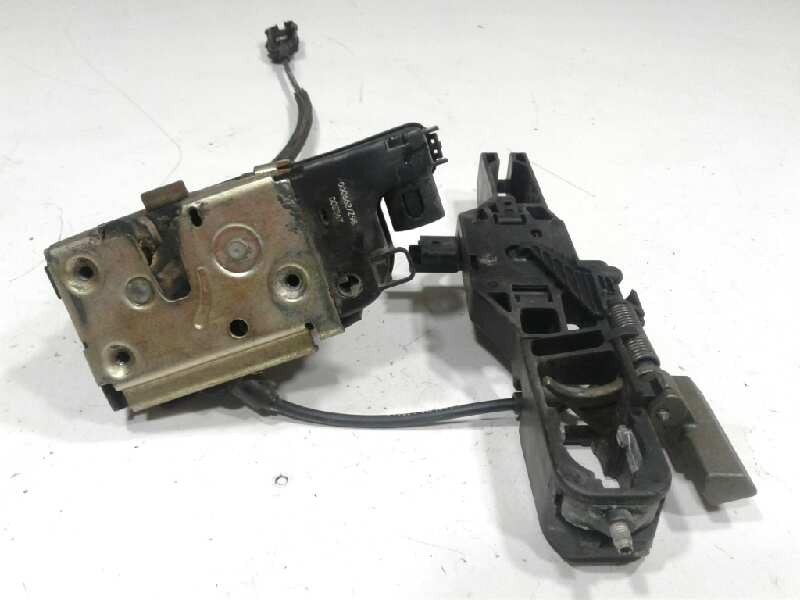 Recambio de cerradura puerta delantera derecha para renault laguna ii (bg0) privilege referencia OEM IAM 8200000662  