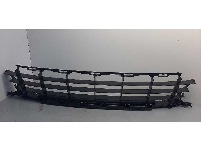 Recambio de rejilla paragolpes central para peugeot 207 sw referencia OEM IAM 9654357280 PORTOLES 
